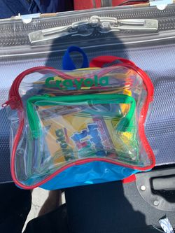 Crayola Bag with Markers and Chalk