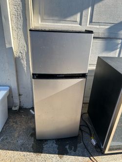 LargeFrigidaire Mini Fridge and Freezer