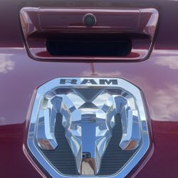 Dodge Ram 1500 Laramie Tailgate
