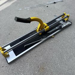 Tile cutter