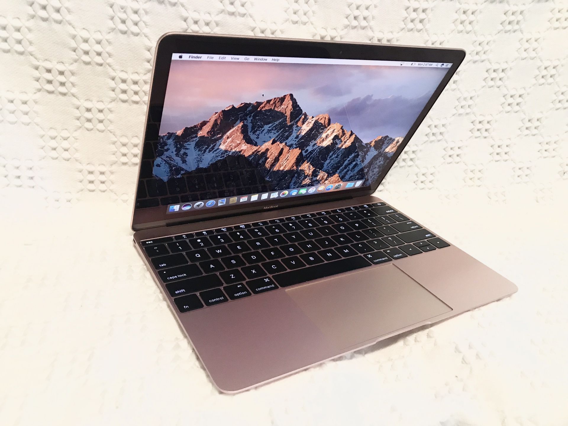 MacBook Retina 12 inch 1.1GHz 8GB Core M3 256GB Rose Gold Early 2016