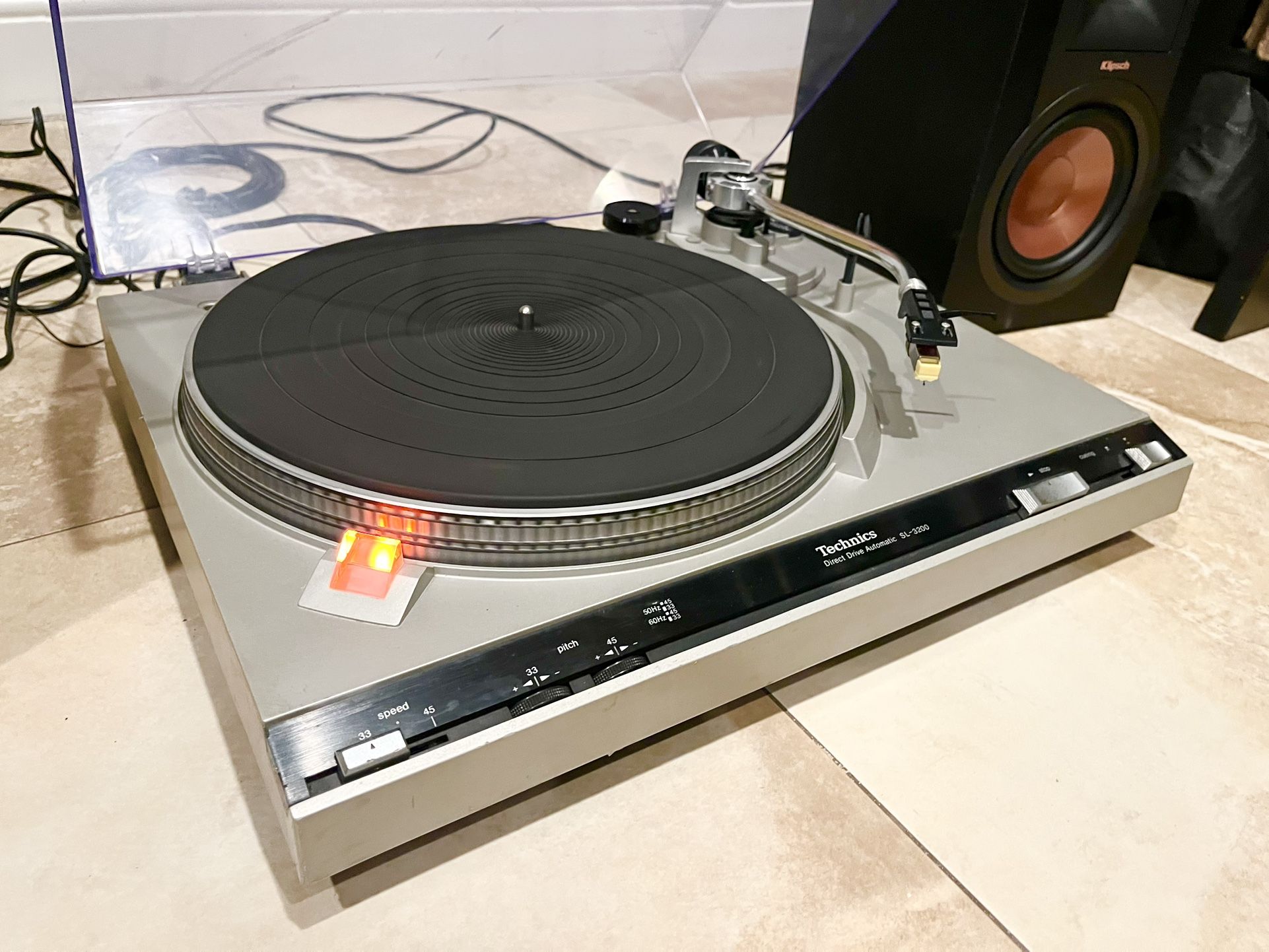 1980’s Technics SL3200 Direct Drive Automatic Turntable 