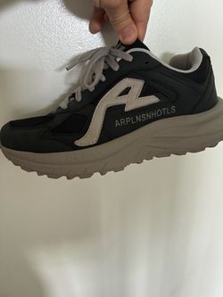 ARPLNSNHOTLS Black Chunky Sneakers