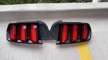 2016 Mustang GT Taillights