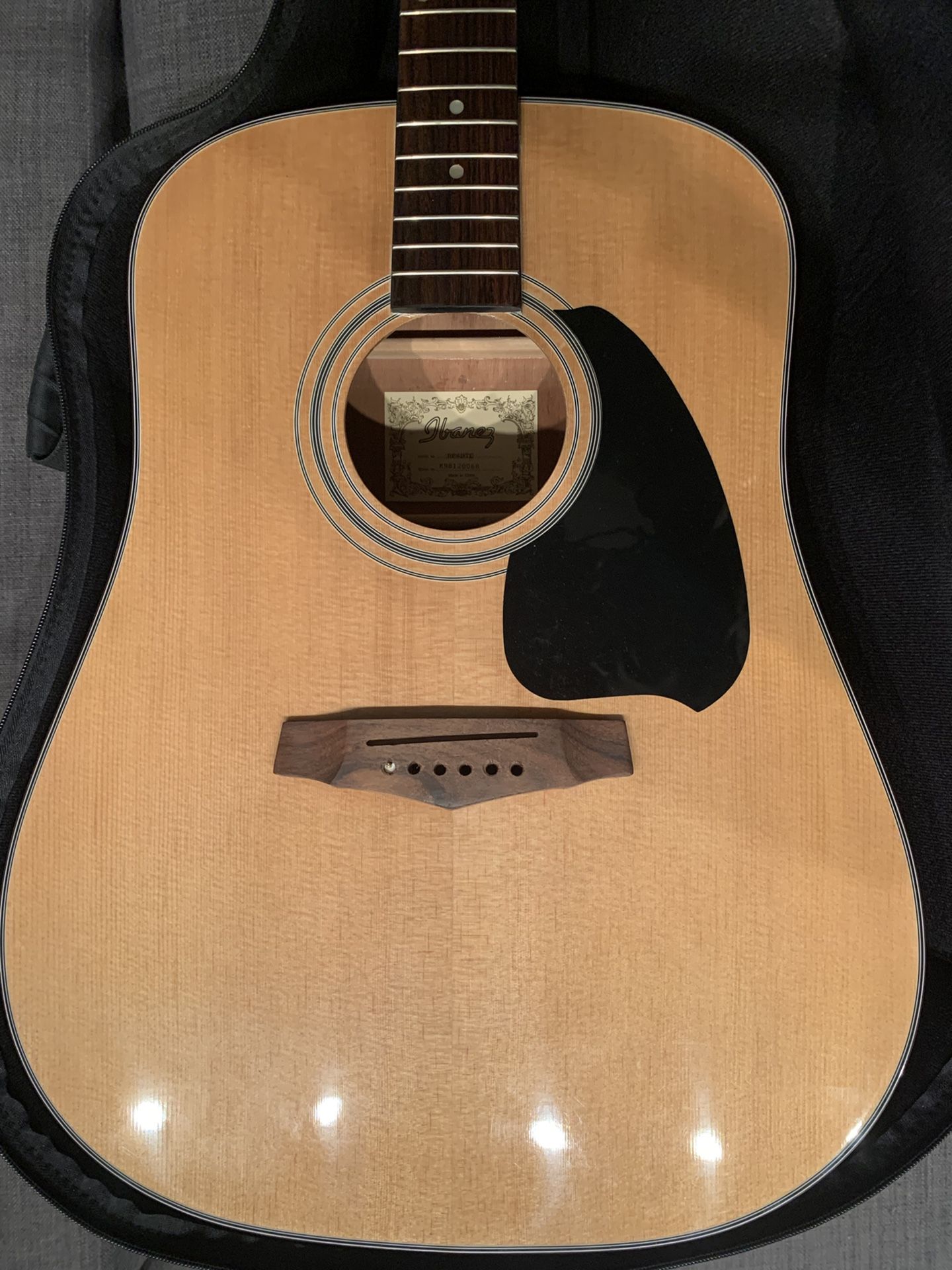 Hanes Acoustic Guitar