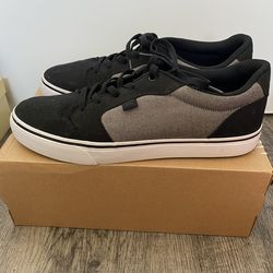 Tennis Shoes