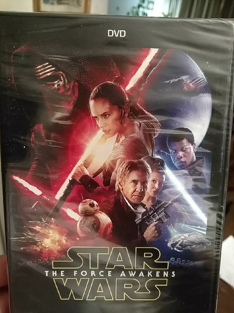 Star Wars: The Force Awakens DVD