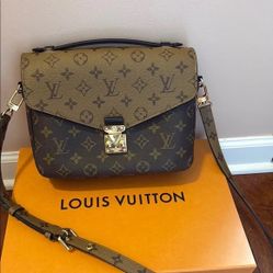 Women's Crossbody Bag