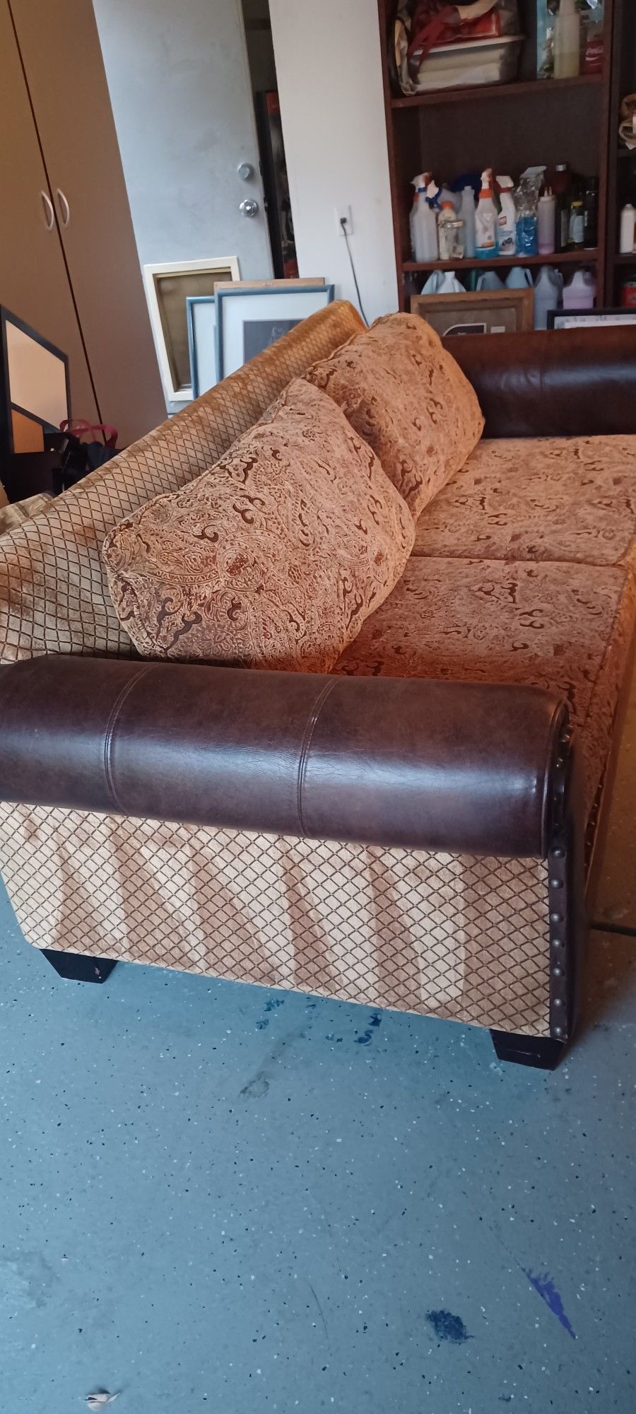 High-End "Soft" Cushion Sofa