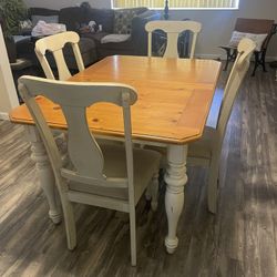 Dining Room Table And Chairs 