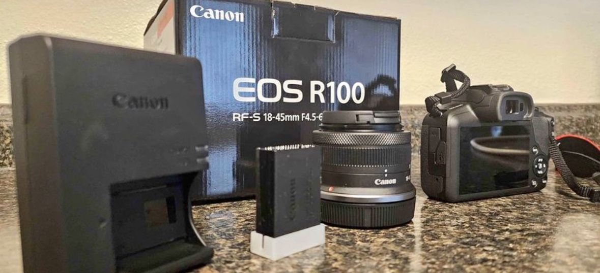 Canon r100 mirrorless camera 