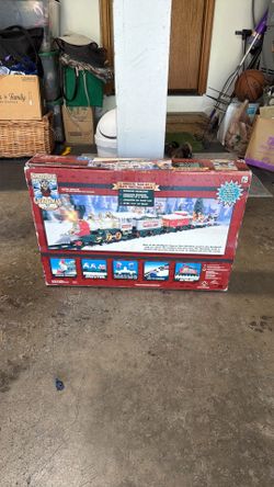 Vtg. Toy State North Pole Christmas Express Animated & Christmas Music Train Set