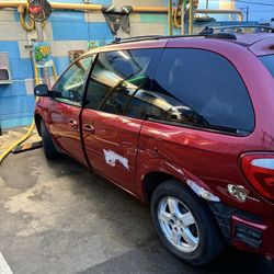 2005 Dodge Caravan