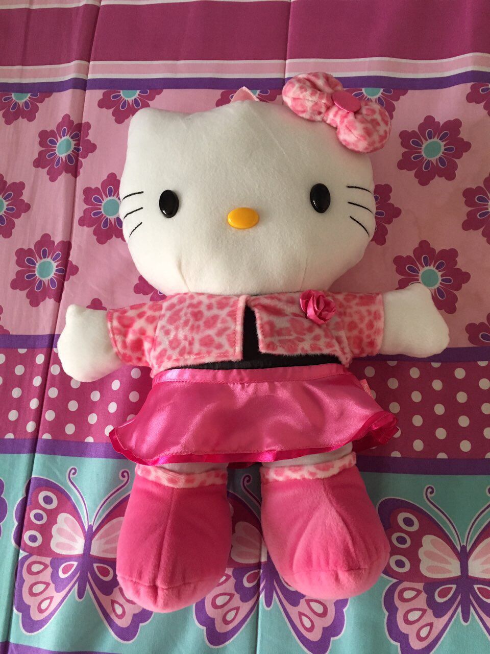 New Hello Kitty Plush Backpack (without tag)