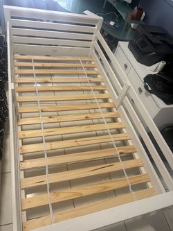 Twin bed