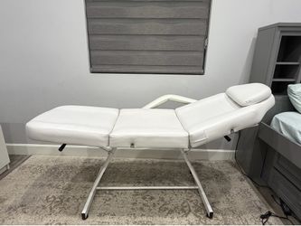 Massage bed with chair