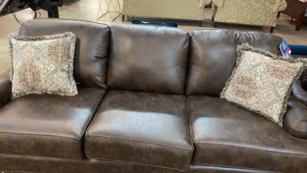 Couch set