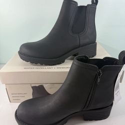 Buffalo Women's Boots - size 9