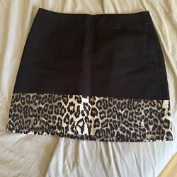 Women Skirt Size 10  From:Banana Republic 