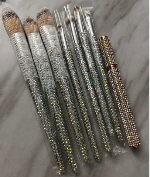 Makeup Brushes & Black Glue Liner