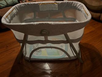 Graco DreamMore 3-in-1 Portable Bassinet