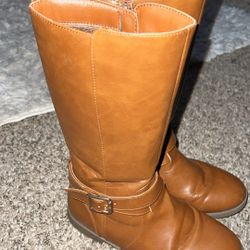 Girl boots leather