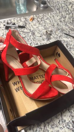 Kenneth Cole Heels size 8