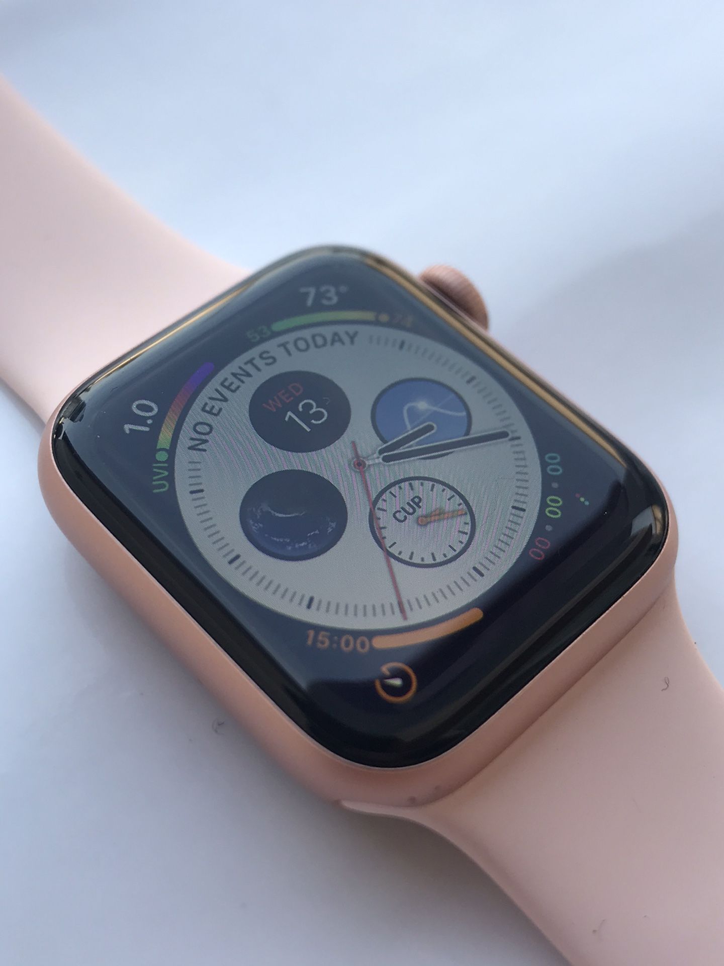 Apple Watch Series 4 ( 40mm ) GPS+ Cellular Gold Aluminum Plus Apple Warranty