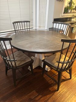Living Spaces kitchen table