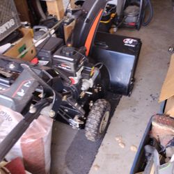 Snow Blower  Electric Start Like New Only Ran For 20 Min 1 Time