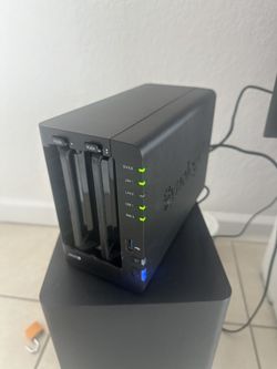 Synology 2 bay NAS DiskStation DS220+ (Diskless),Black