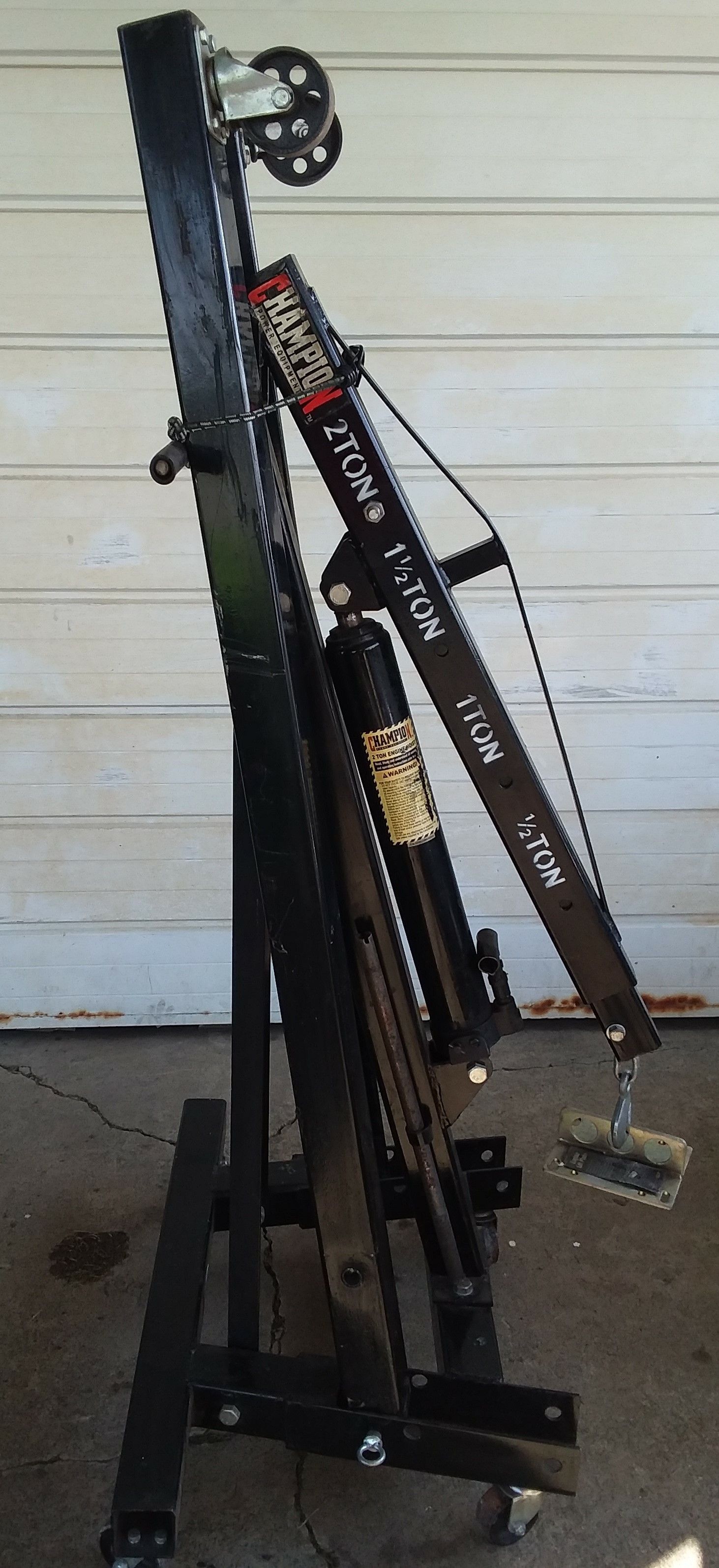 2-Ton Champion Hydraulic Engine Hoist