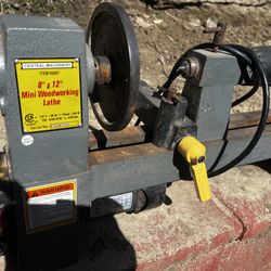 Wood lathe