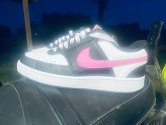Women’s Nikes
