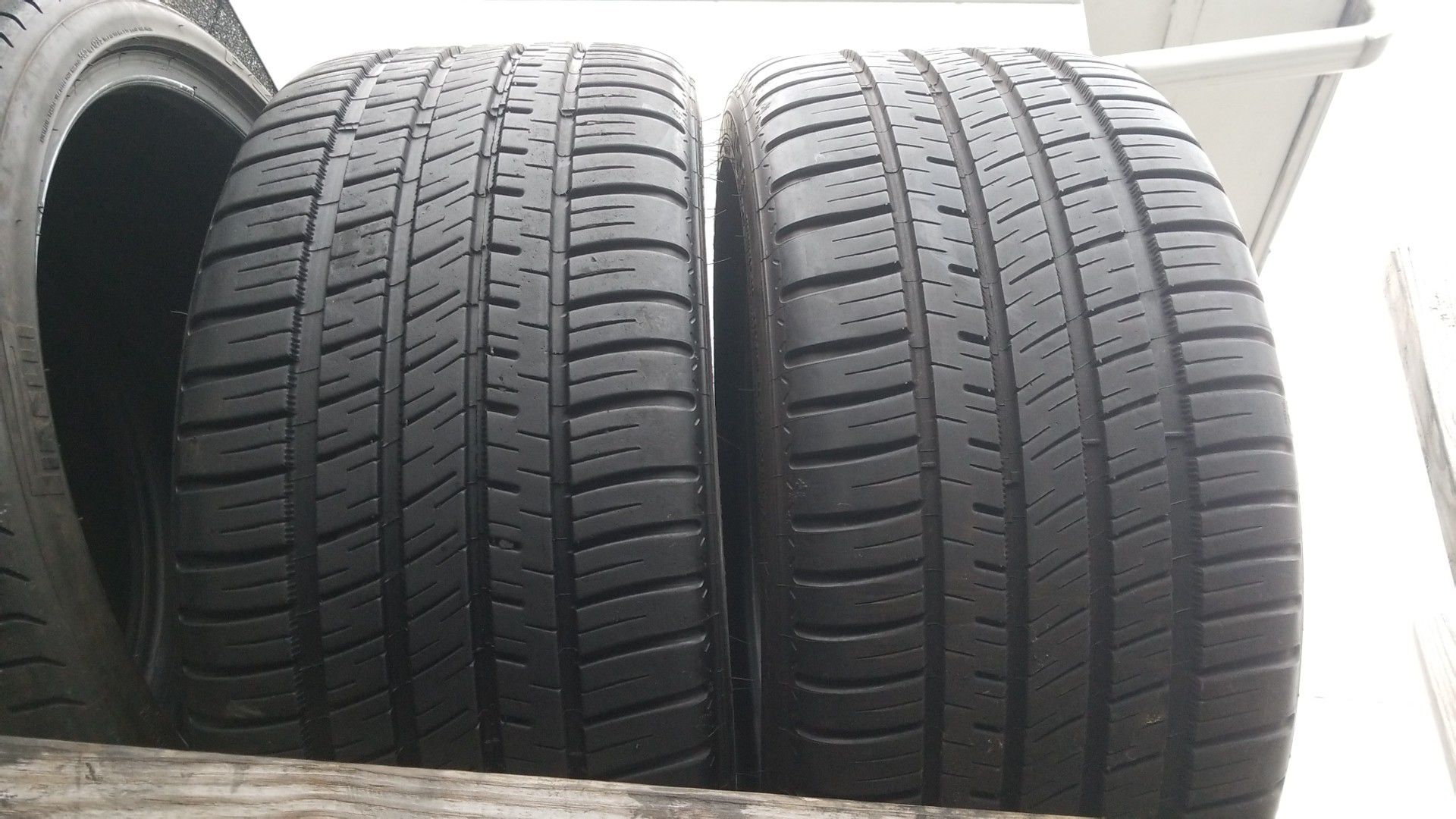Two good set of Michelin tires for sale 255/40/19