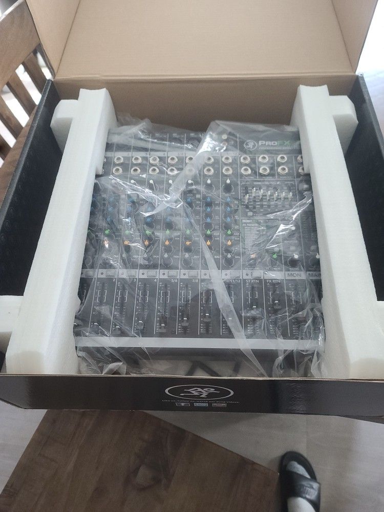 Mackie Pro FX 12 v2 for Sale in Richmond, TX OfferUp