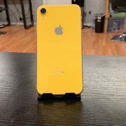 iPhone XR -64 GB  unlock For Any Carrier  $400 +Tax