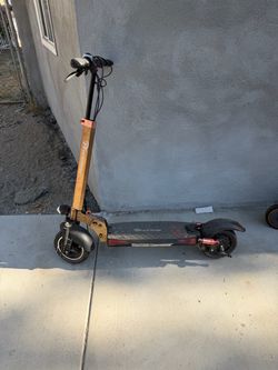 E scooter