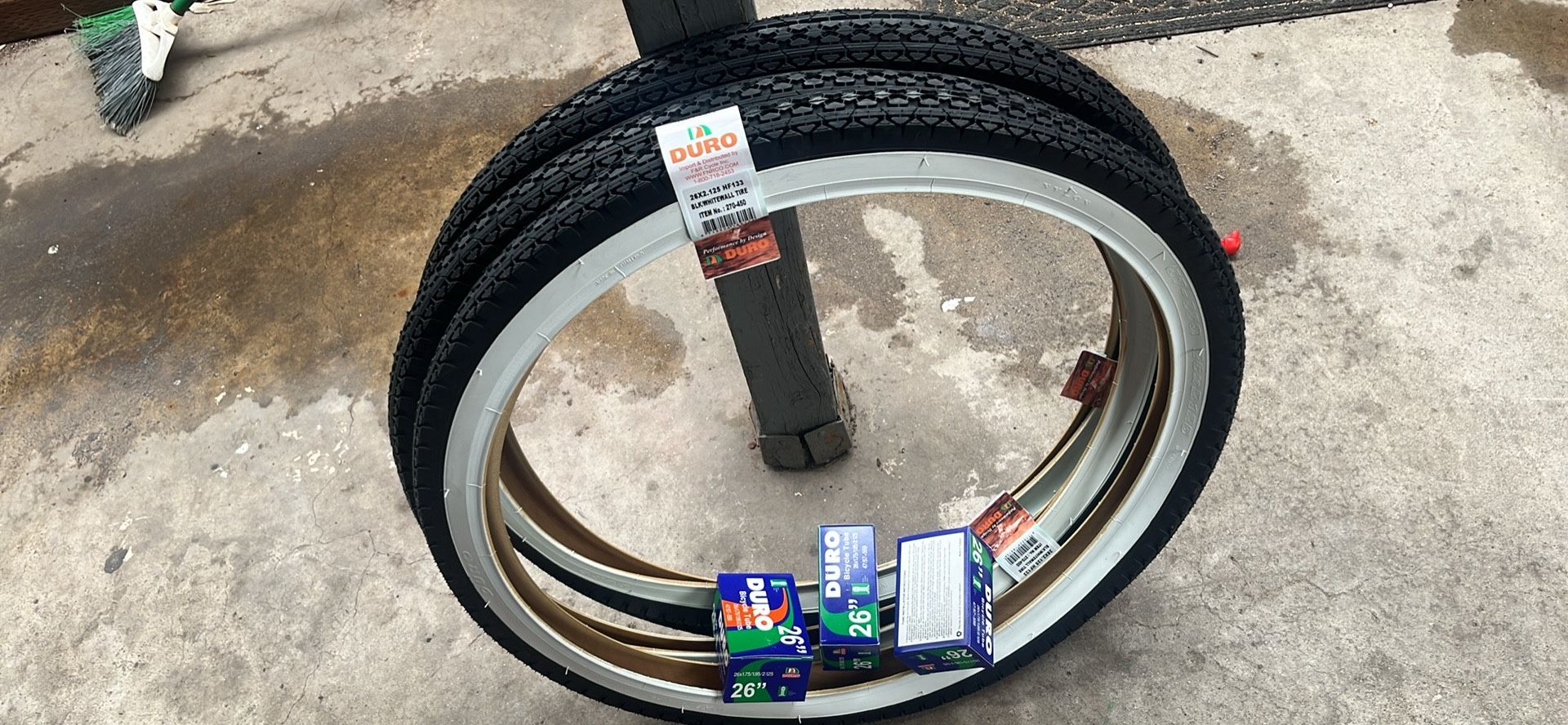 26x2.125 Tires And Tubes