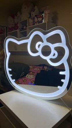 hello kitty vanity mirror