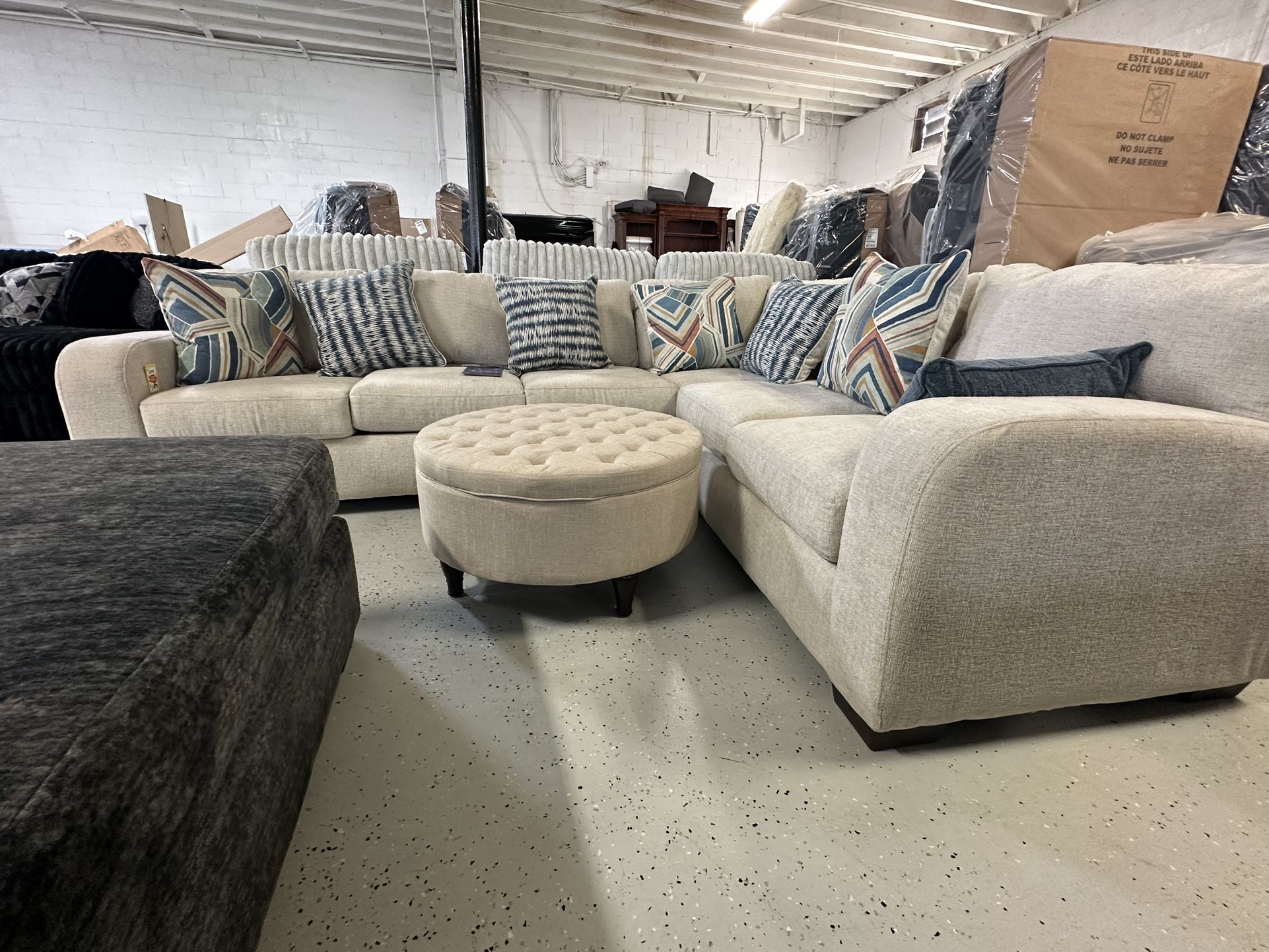 Sectionals 2 Pc๐we can deliver ๐