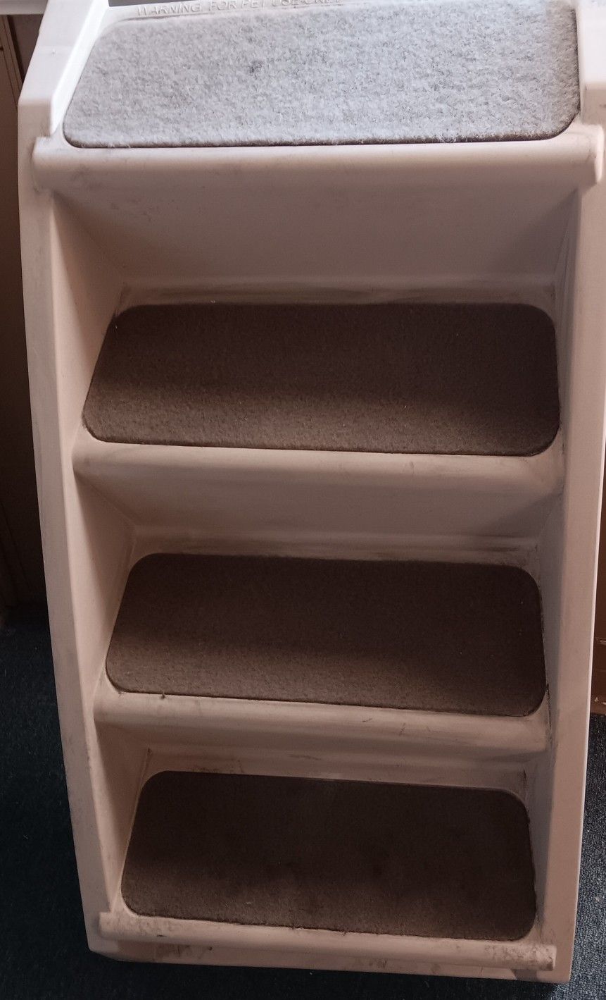 Pet Stairs Used/Good