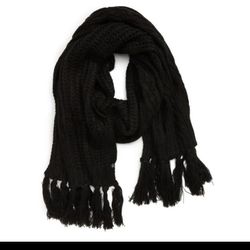 Treasure and bond black cable knit chunky Fringe scarf. NWT