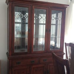 Beautiful China Cabinet And Dining Table (8)