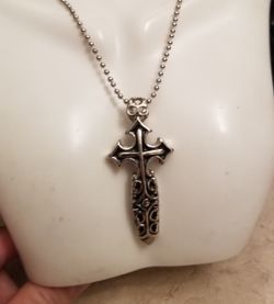 Stainless steel cross pendant necklace