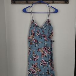 Size Medium, Brand New, Blue Floral Dress