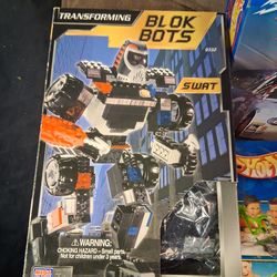 Blok bots /pro builder/hotwheels  lot
