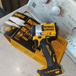 DEWALT
ATOMIC 20V MAX Cordless Brushless 1/2 in. Variable Speed Impact Wrench (Tool Only)