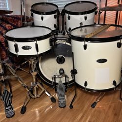 Pearl Center Stage Drum Set, Zildjian Cymbals