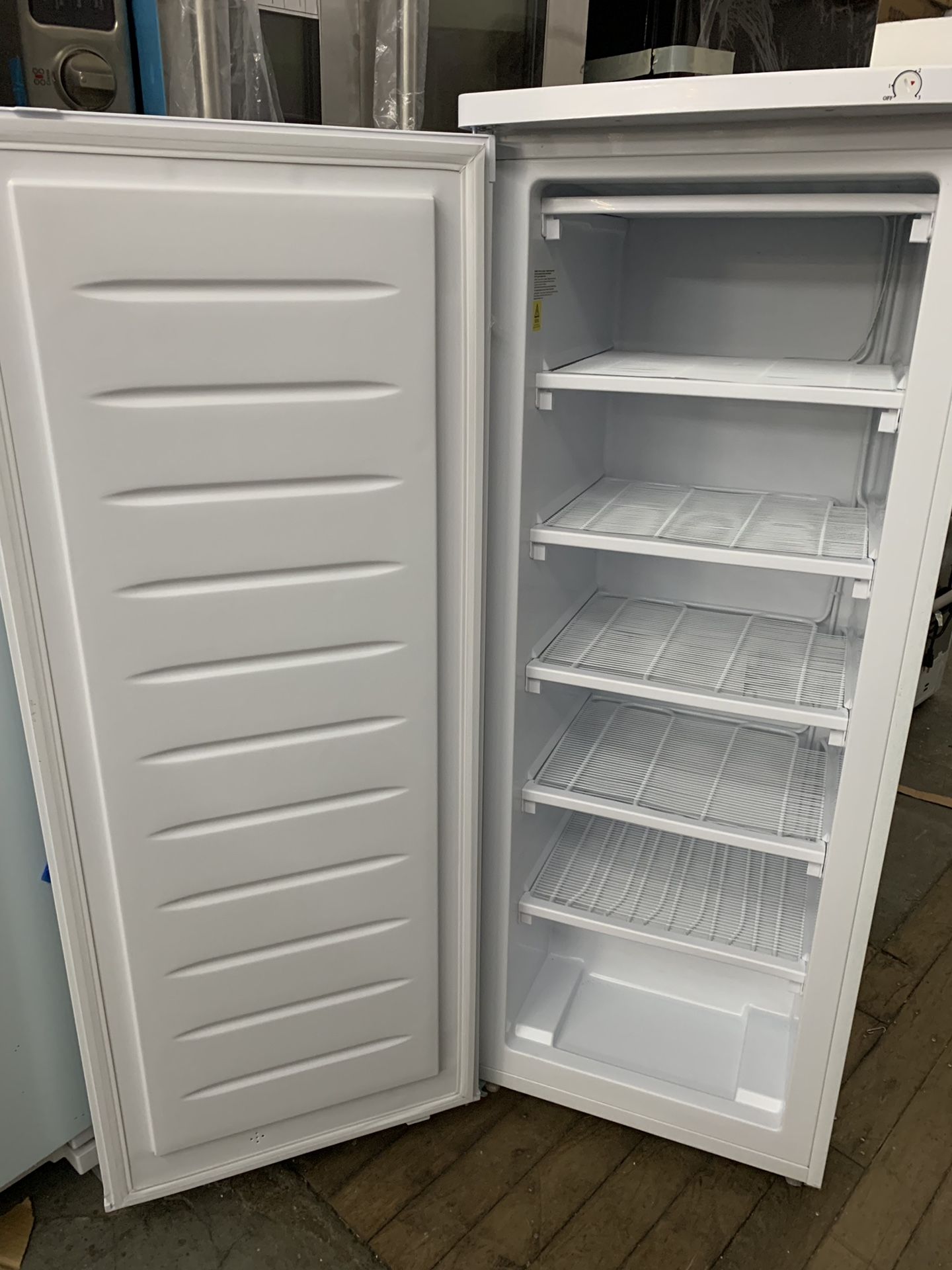 Thomson 6.5 cu upright freezer new in box in white 180 negotiable for